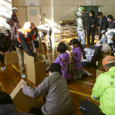 いろいろな助け合いが彼方此方で